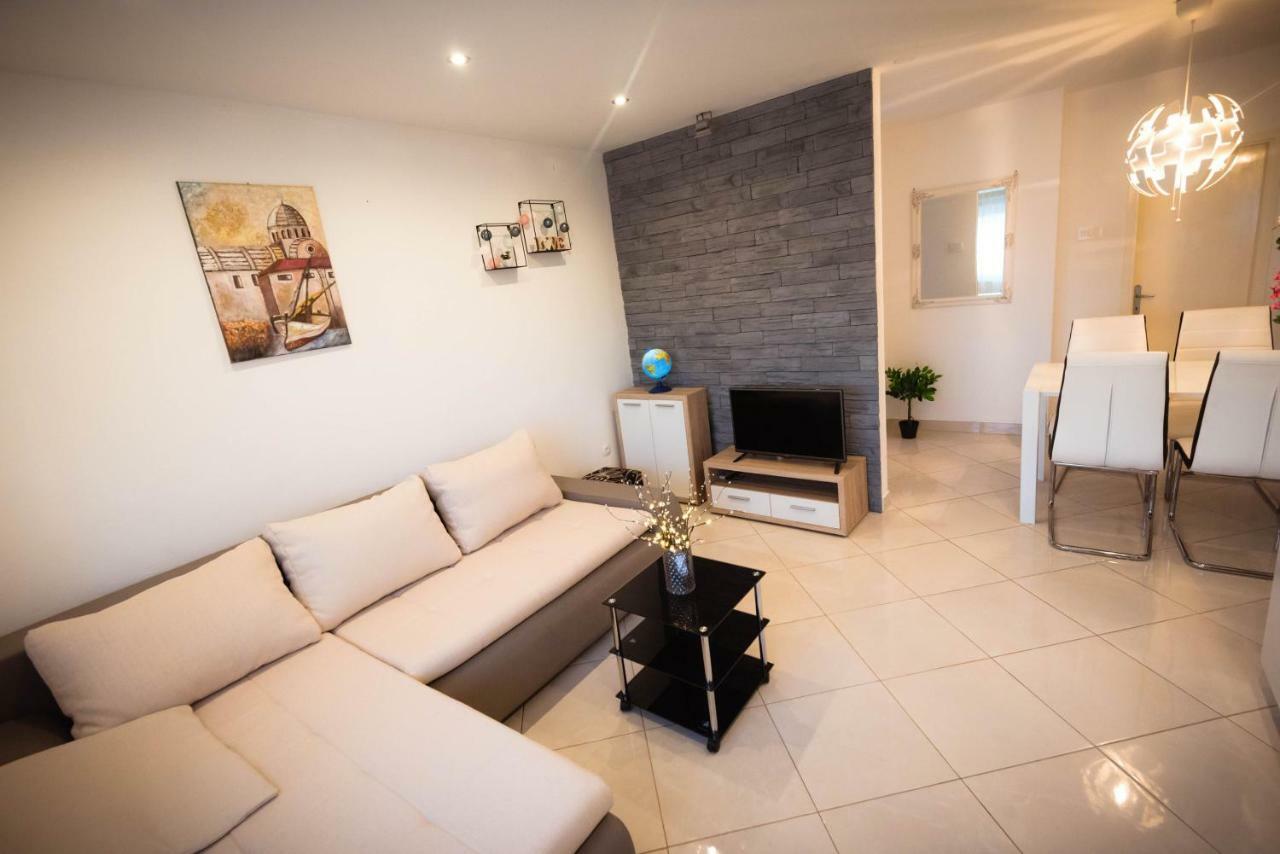 Apartments Nakic Sibenik Ngoại thất bức ảnh
